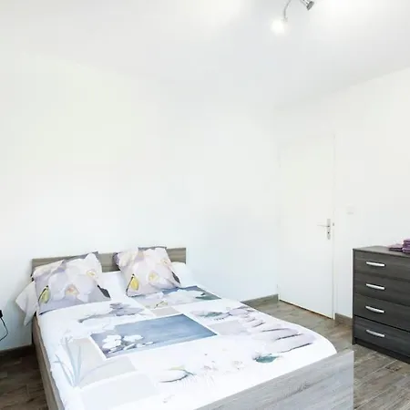 Maison Individuelle Avec Piscine Privative. Willa *