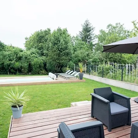 Maison Individuelle Avec Piscine Privative. * Saint-Médard-en-Jalles