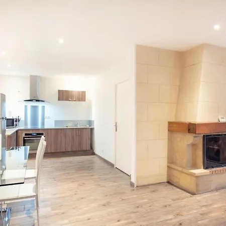 Villa Maison Individuelle Avec Piscine Privative. *