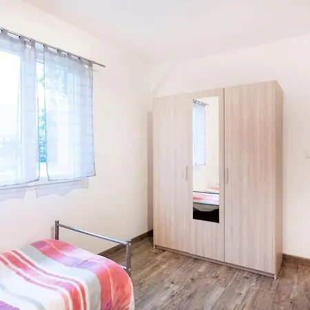 Maison Individuelle Avec Piscine Privative. * Saint-Médard-en-Jalles